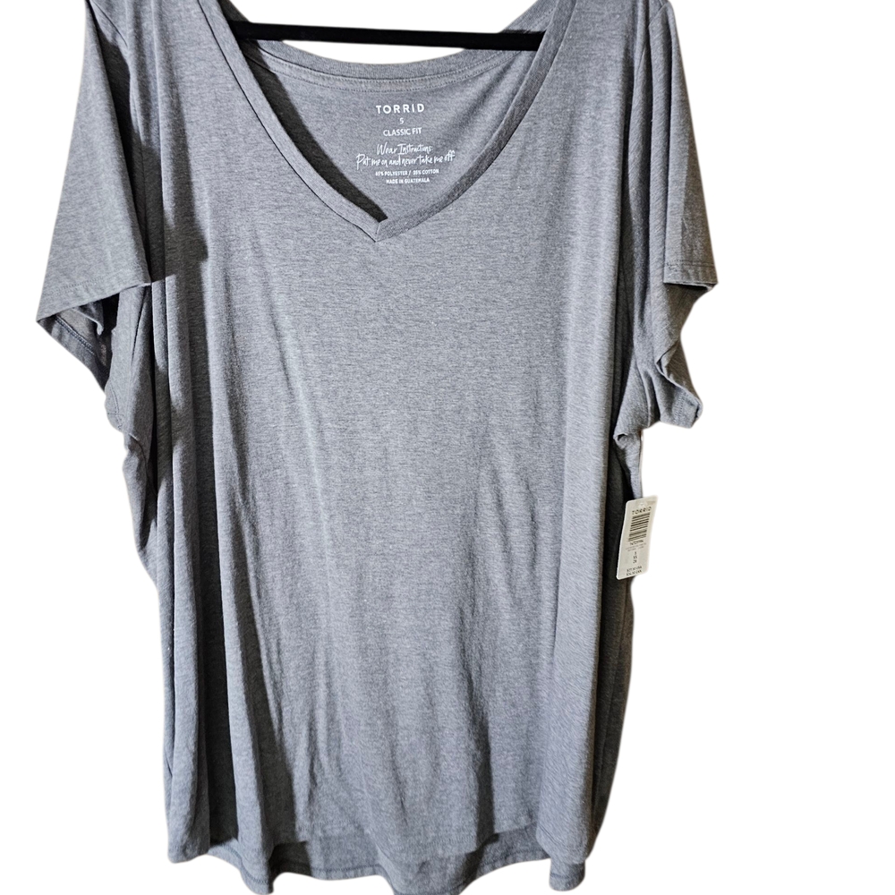 NWT Torrid Heather Gray V-Neck Short Sleeve Tee